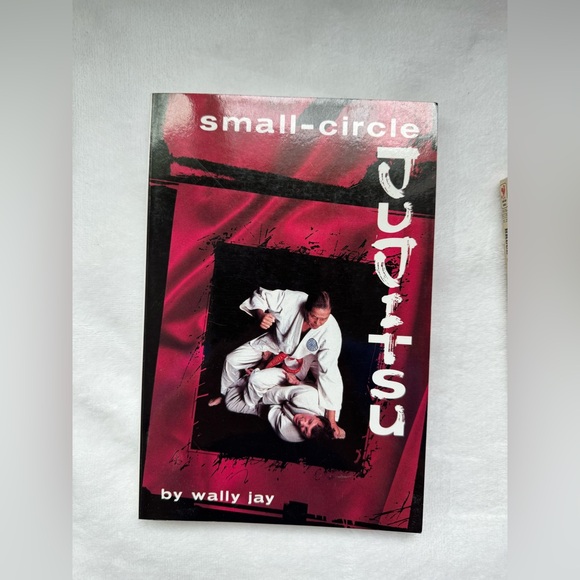 small-circle jujutsu by wally jayđź“• BRUCE TEGNER'S COMPLETE BOOK OF SELFDEFENSE - Picture 2 of 14